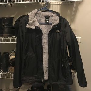 Lightweight / warm North Face jacket